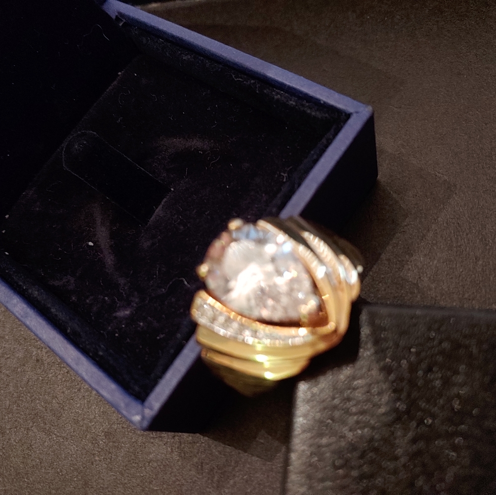 Lady's ring - Picture 2 of 6